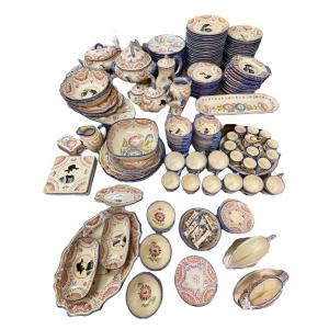 Henriot Quimper - Important Part Of Earthenware Service With Breton Decor, 184 Pieces.
