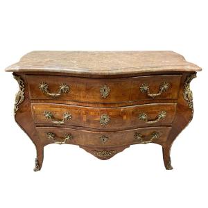 Curved Inlaid Commode On All Faces - Style XV Period.