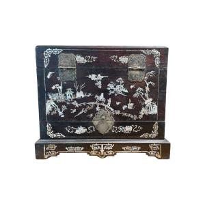 Indochina - Ironwood Liqueur Cellar With Rich Burgoté Mother-of-pearl Decor, Late 19th Century.