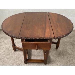 19th Century Gateleg Table In Walnut With One Drawer
