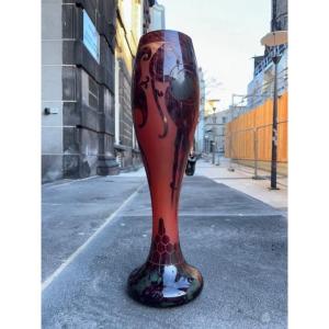 Large Vase Signed: "le Verre Français", Art Deco Plum Decoration, 60 Cm
