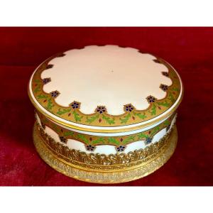 Limoges Porcelain Bonbonnière Mounted In Bronze