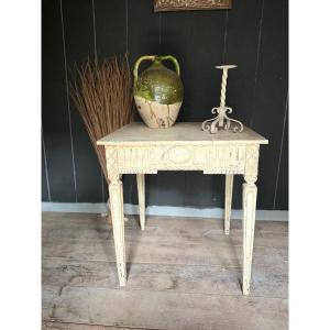 Small Liège Pedestal Table Dating From The 18th Century Louis XVI, Beautiful Patina 