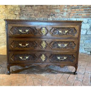 Louis XIV Chest Of Drawers From Liège, 18th Century, Fine Carving