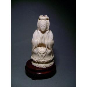 Okimono In Ivory. Buddha In Meditation. China 1920-30