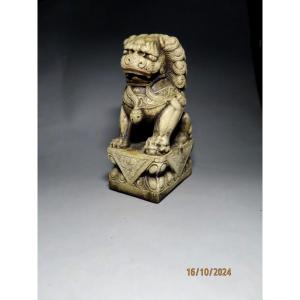 Hard Stone Fö Dog. China, 19th Century.