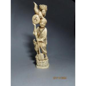 Ivory Okimono. The Shamisen Player And The Acrobatic Karako. Japan Taisho Era (1912-1928)
