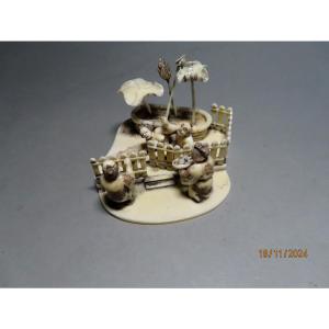 Erotic Ivory Okimono. Small Scene. Japan Taisho Period (1912-1928)