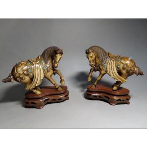 Two Ivory Okimono. Horses. China 1930-30.