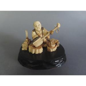 Ivory Okimono. Shamisen Player. Japan Meiji Period (1868-1912)