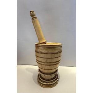 Ivory Mortar And Pestle. Indo-portuguese, Goa, 17th Century.