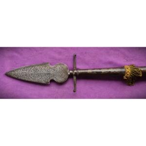 Engraved Esponton, 16th Century Style, In Steel And Not Cast Iron.