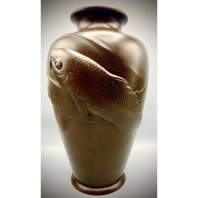 A Bronze Taisho Era Vase (1912-1926) Early 20th Century