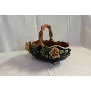 Majolica Earthenware From Minton England. Cobalt Blue Basket With Roses 1841 19th Century