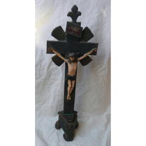 Breton Crucifix In Polychrome Carved Wood, Pays d'Auray, Brittany, Folk Art, 19th Century