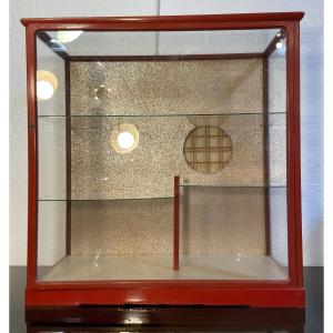 Small Japanese Lacquered Wood Display Case, 20th Century