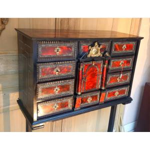 17th Century Flemish Cabinet In Ebony, Tortoiseshell, Marquetry.