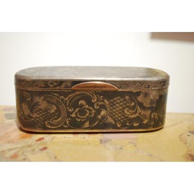 Russian Box In Niello Silver With Interior Floral Decor In Vermeil