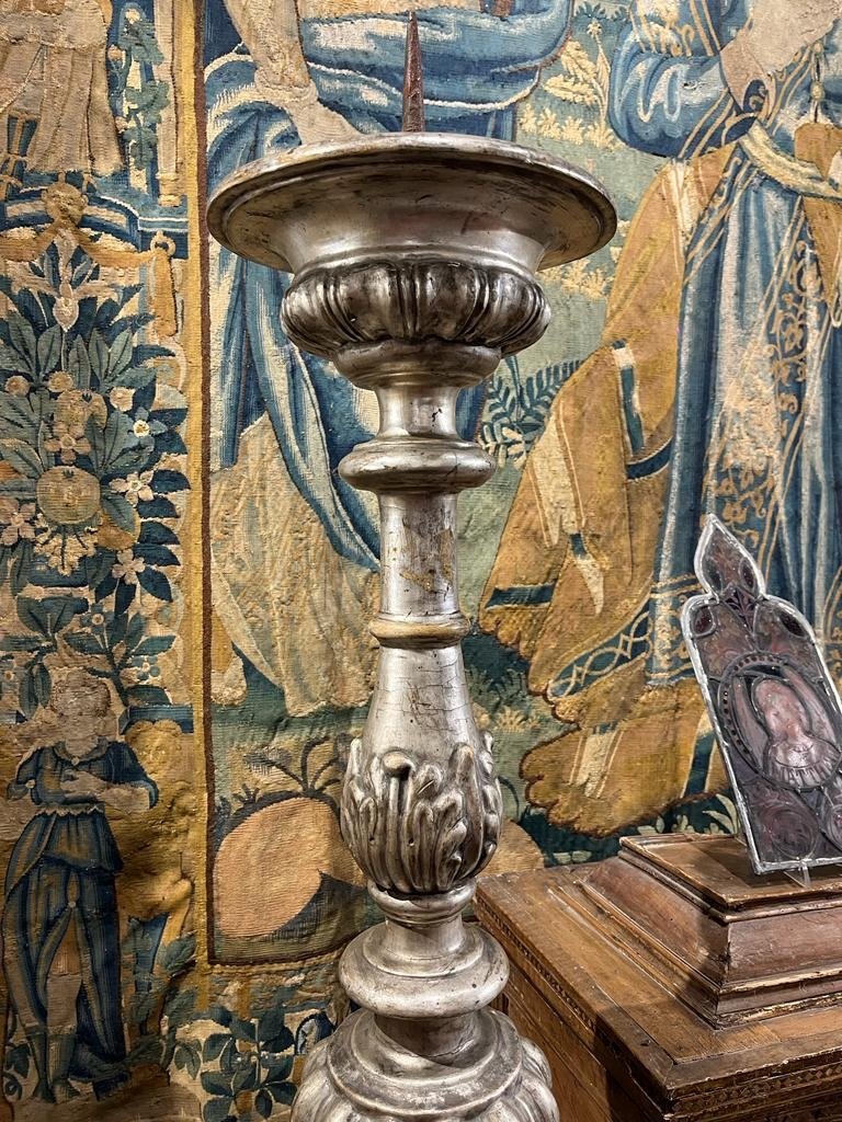 Grande candelabro in legno argentato. -photo-3