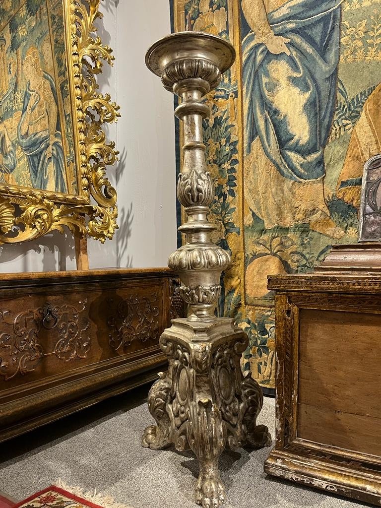 Grande candelabro in legno argentato. -photo-6