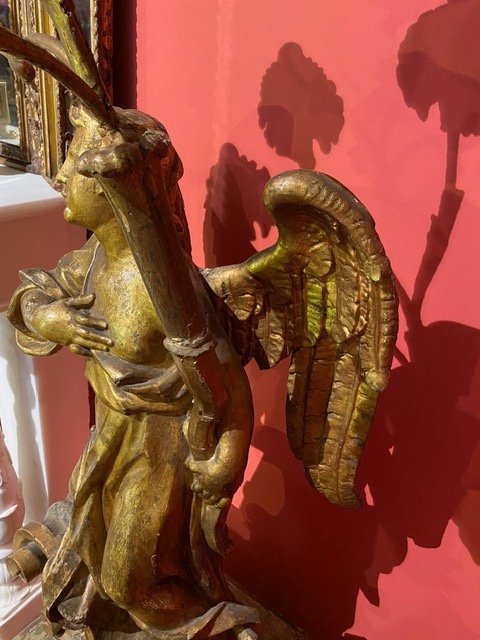 Coppia di angeli in legno con candelabri.-photo-7