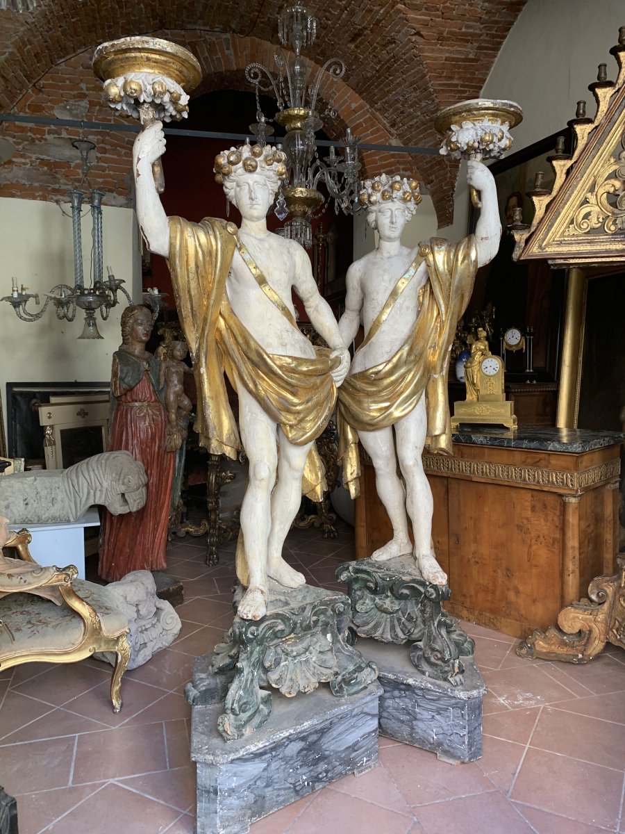 Deux Sculptures En Bois Laqué Et Doré. Toscana. Début Du XVIIIe Siècle