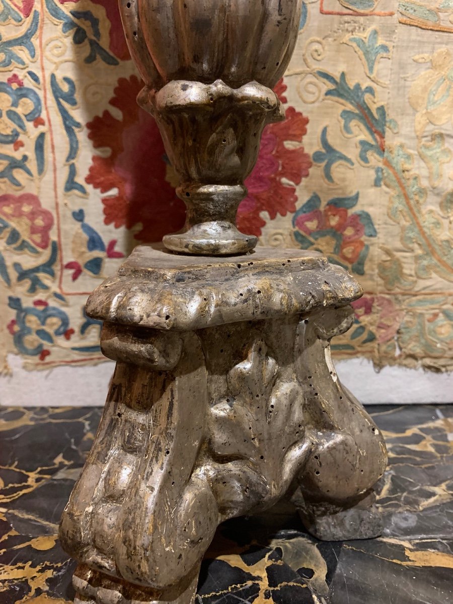 Paire De Bougeoirs Italiens En Bois Sculpté Et Argenté, XVIIe Siècle  -photo-1