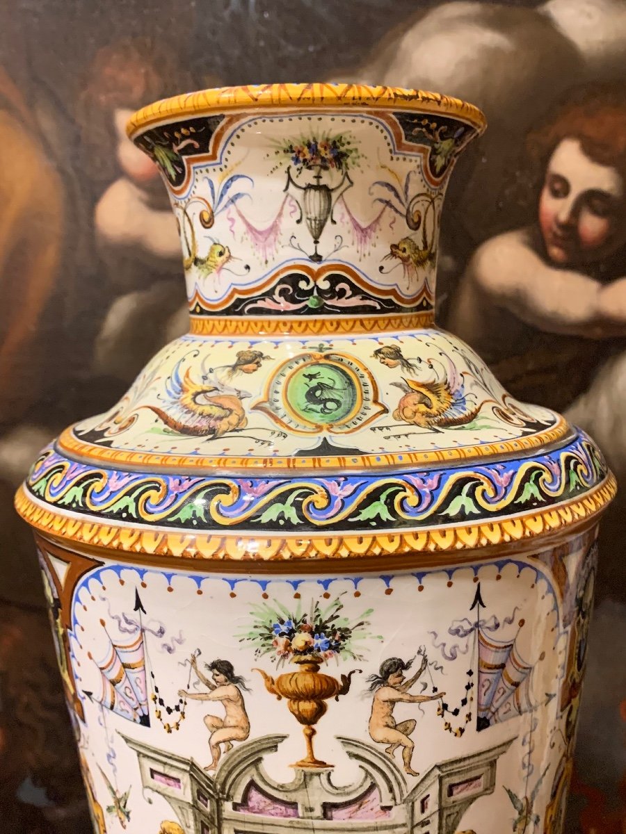 Une Paire De Vases En Majolique De Florence, Vers 1900 -photo-2