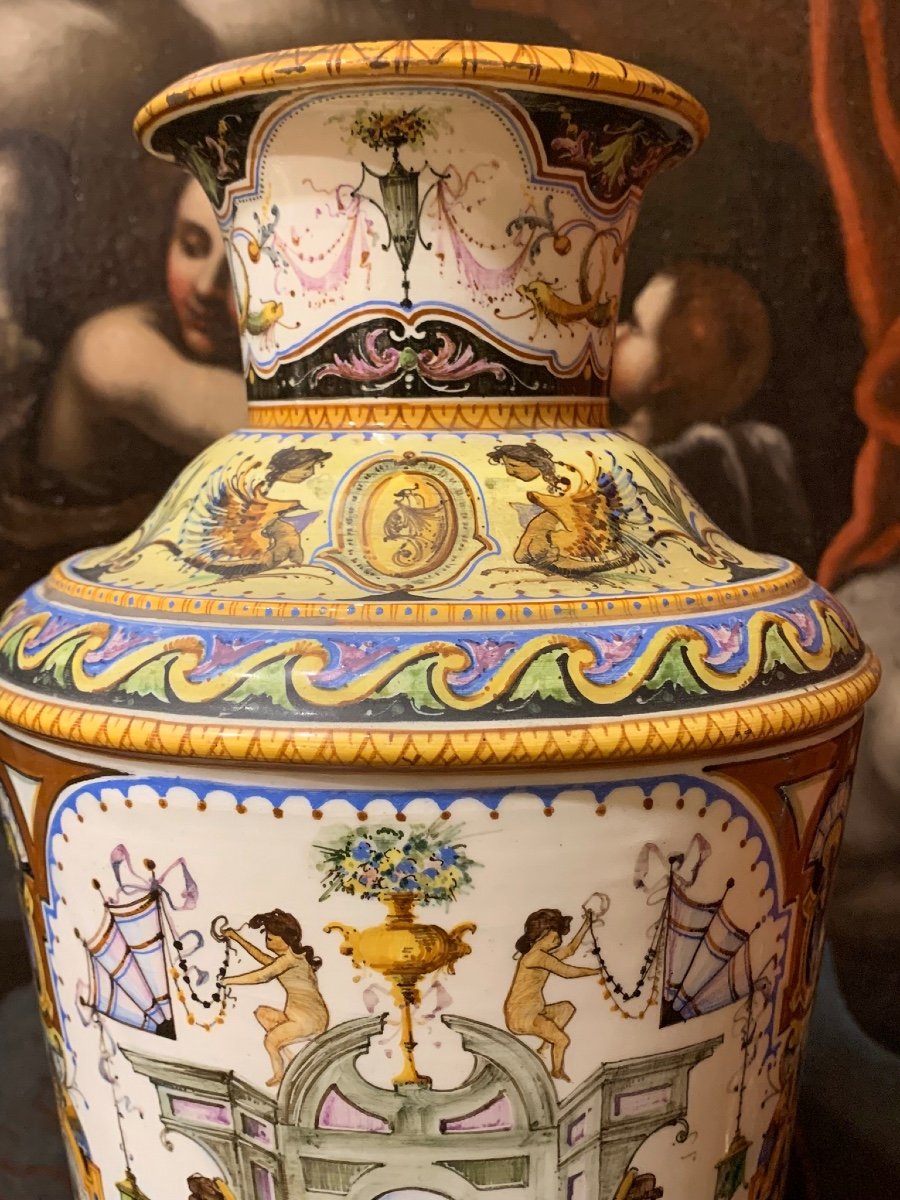 Une Paire De Vases En Majolique De Florence, Vers 1900 -photo-3