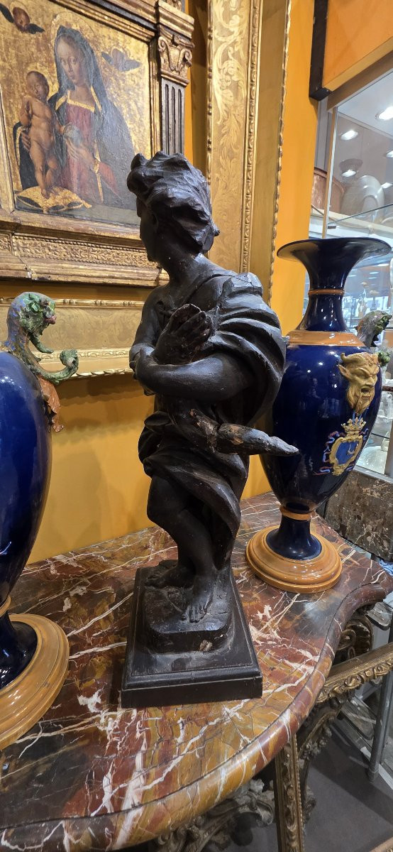 Scultura in legno raffigurante personaggio femminile-photo-1