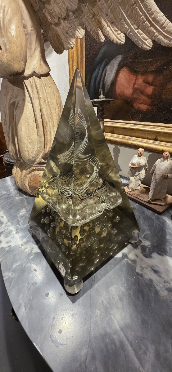 piramide di vertro di murano-photo-4