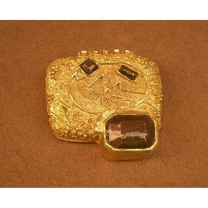 Modernist Brooch In Gilt Metal, Signed Christian Lacroix