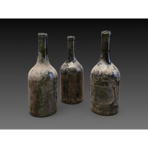 Set Of Three Green Glass Bottles - 18th/19th Century 