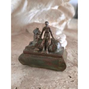 à Identifier - Statuette Boite Représentant Une Femme Sur Un Centaure - Bronze Mythologique