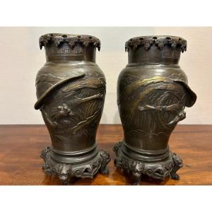 A Beautiful Pair Of 19th-century Chinese Bronze Vases