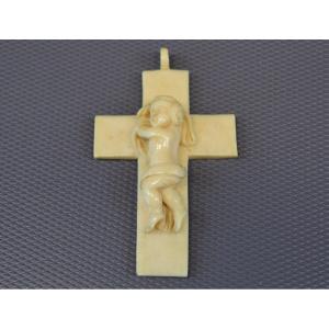 Pendant Of The Child Jesus On The Cross, 19th Century