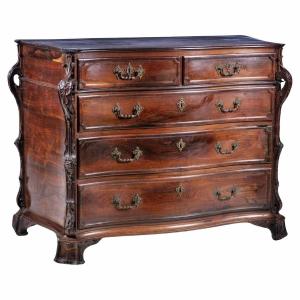 Rare 18th Century Portuguese Chest Of Drawers In Brazilian Rosewood