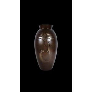 Japanese Bronze Vase, Cast By Chūgeisha After A Model By Neya Chūroku - Flying Fish