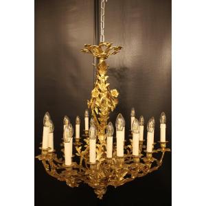Louis XV Rocaille Style Chandelier In Chiseled And Gilded Bronze With 24 Lights
