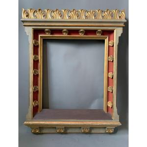 Large Neo-gothic Frame - 19th Century - Golden Wood