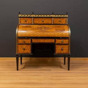 Important Louis XVI Period Cylinder Desk In Marquetry