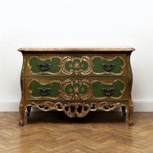 Curved Venetian Louis XV Style Chest Of Drawers In Gilded Wood And Lacquered Wood