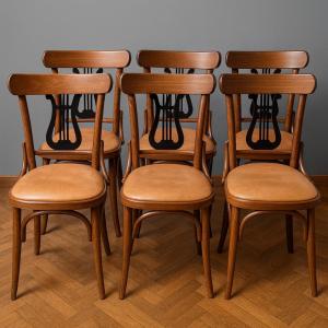 Set Of 6 Vintage Bentwood Chairs, Adorned With An Elegant Black Lyre-shaped Backrest