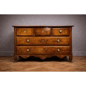 Louis XV Period Chest Of Drawers In Walnut And Burl