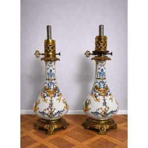 Gien: Pair Of Antique Oil Lamps In Richly Decorated Fine Earthenware 