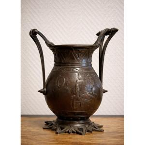 Bronze Vase With A Medal Patina – Figurative Decoration – Late 19th Century, Circa 1880    