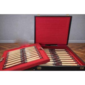 Napoleon III Era Box Containing 36 Table Knives With Imitation Bone Handles