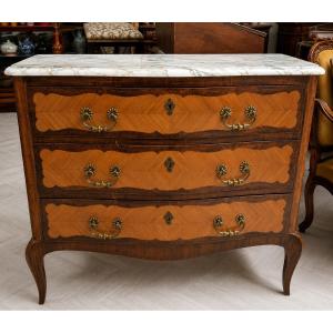 Louis XV Curved Marquetry Chest Of Drawers - Marble Top - 19th Century