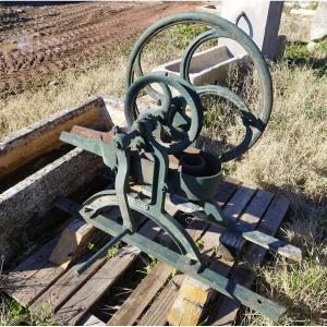 Antique Cast-iron Hand-crank Pump