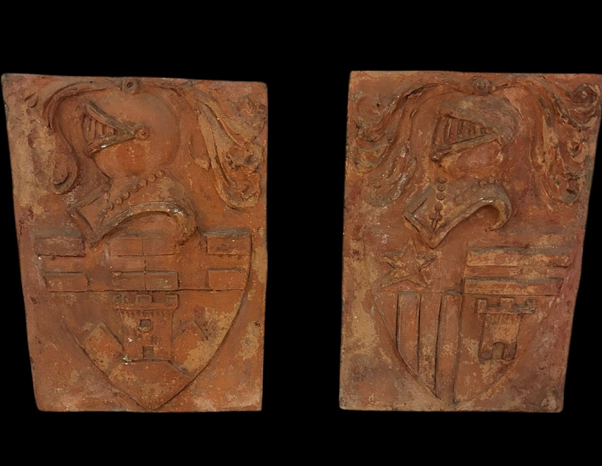 2 PLACCHE ALTORILIEVO IN TERRACOTTA 